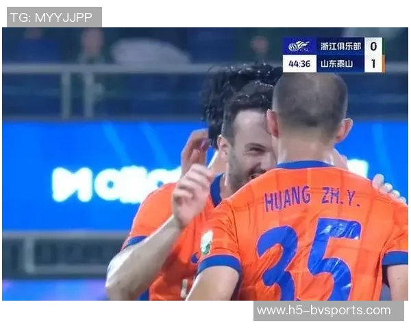泰山队顽强追平浙江裁判VAR判罚引争议克雷桑点球成功助队逆转局势