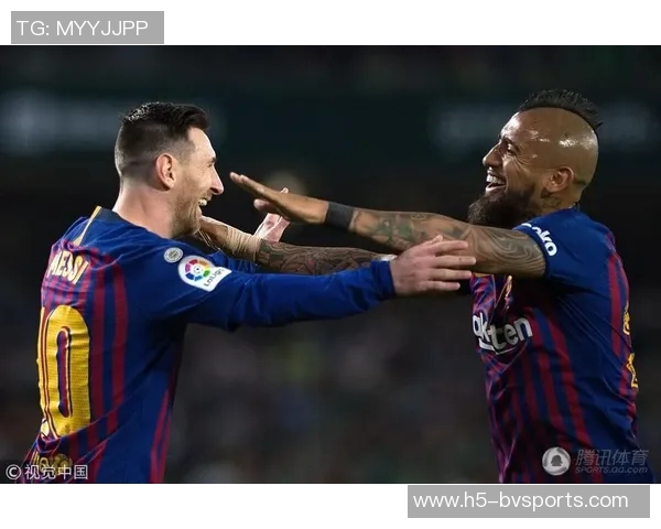 布斯克茨精准直塞助攻梅西单刀机会遗憾打偏错失良机